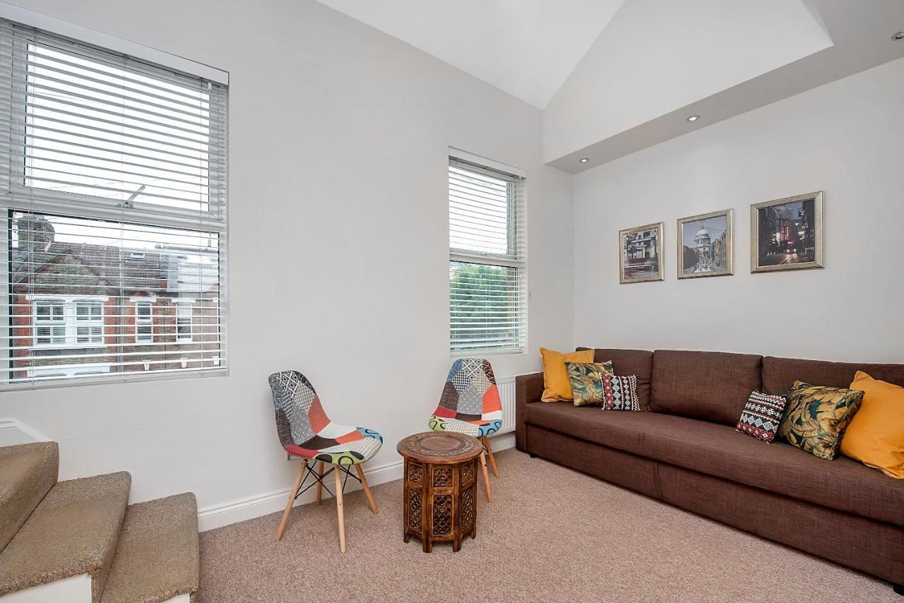 Finding My Palace Guest House In Tooting Mitcham Eksteriør billede