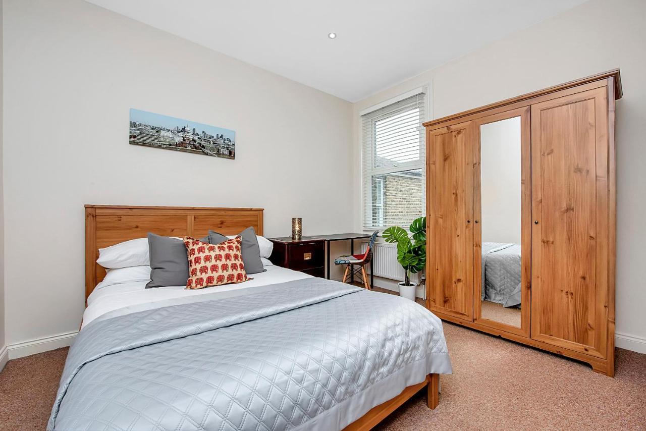 Finding My Palace Guest House In Tooting Mitcham Eksteriør billede