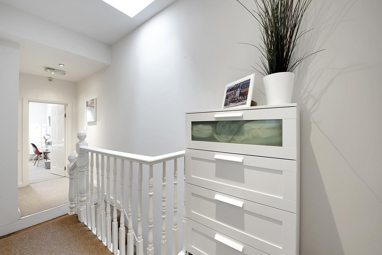 Finding My Palace Guest House In Tooting Mitcham Eksteriør billede